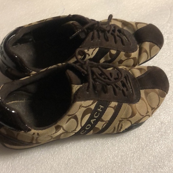 Coach Shoes - Coach shoes- size Jane 9 M -m